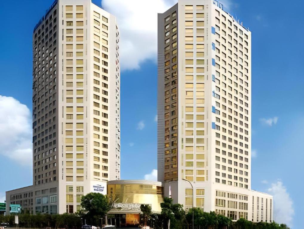 Howard Johnson By Wyndham Sunshine Plaza Ningbo Buitenkant foto
