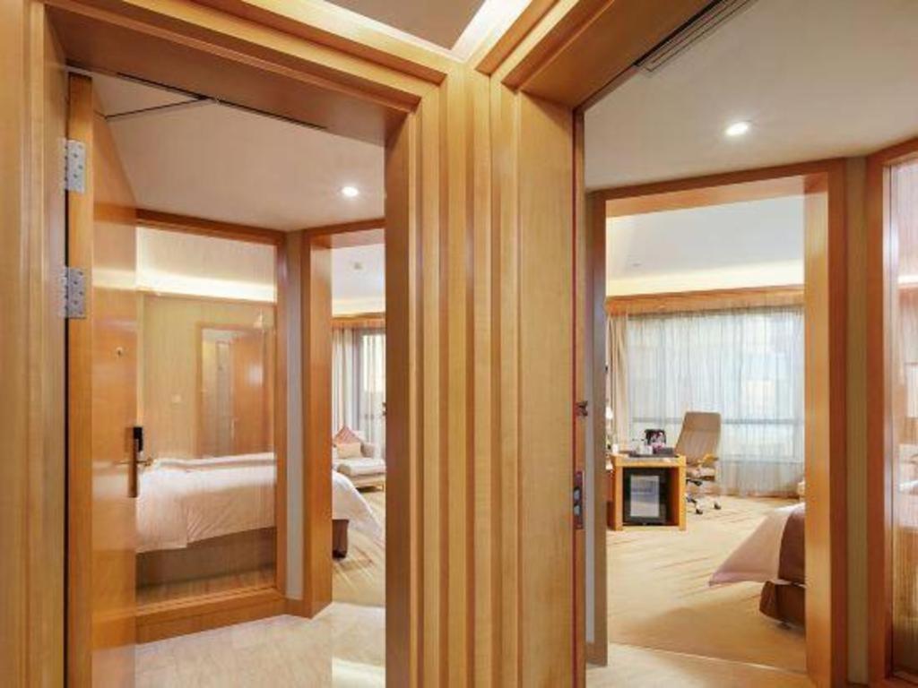 Howard Johnson By Wyndham Sunshine Plaza Ningbo Buitenkant foto