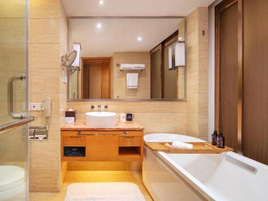 Howard Johnson By Wyndham Sunshine Plaza Ningbo Buitenkant foto