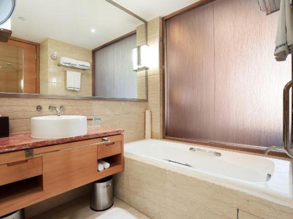 Howard Johnson By Wyndham Sunshine Plaza Ningbo Buitenkant foto