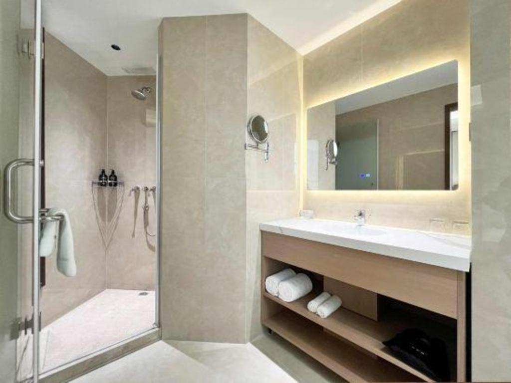 Howard Johnson By Wyndham Sunshine Plaza Ningbo Buitenkant foto